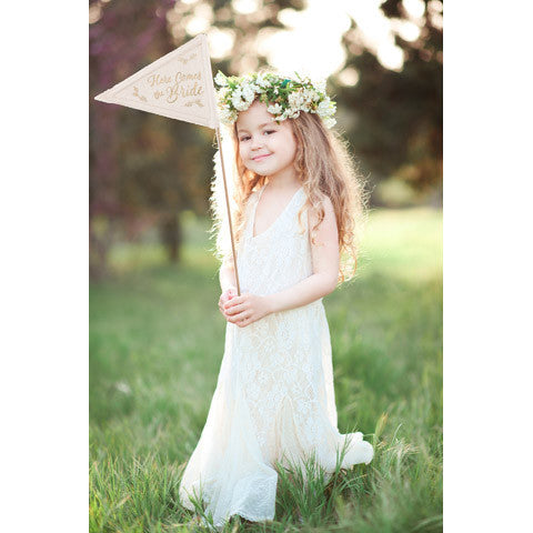 Here Comes The Bride Pennant - Knot and Nest Designs