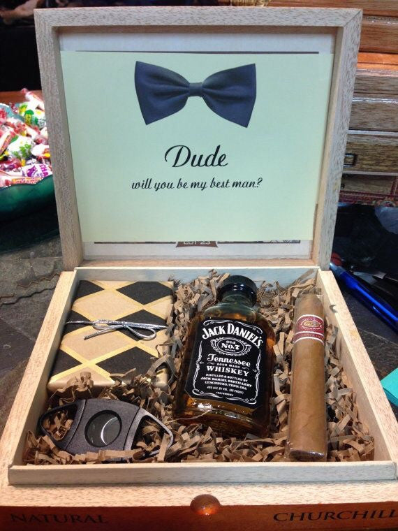 Engraved Groomsmen or bridesmaid box - Knot and Nest Designs