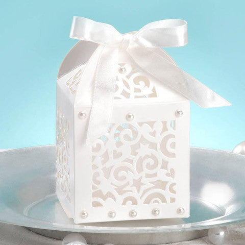 White favor boxes - Knot and Nest Designs