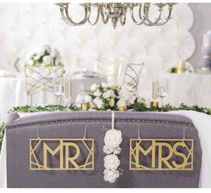
                
                    Load image into Gallery viewer, Mr. and Mrs Gold Chair Signs - Knot and Nest Designs
                
            