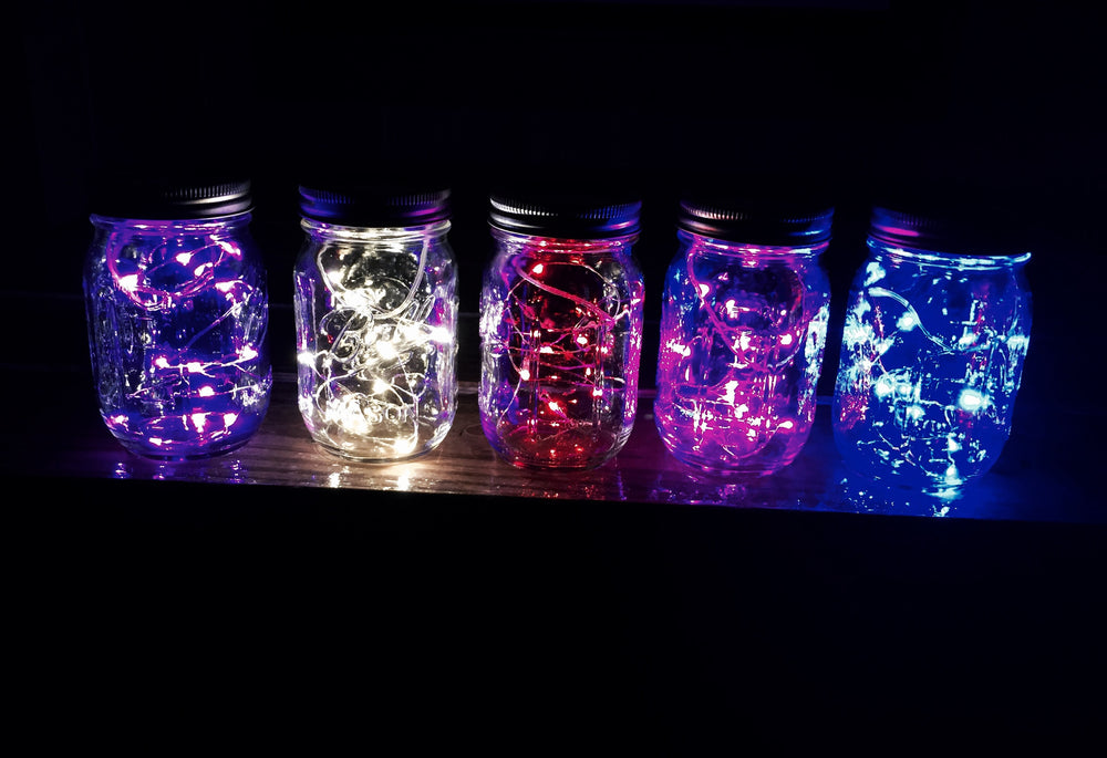 Colored mason jar lamp